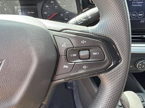 New 2026 Chevrolet Trax LS w/ LS Convenience Package FWD image 16