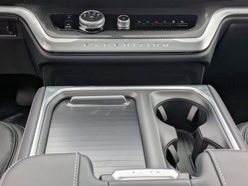 New 2026 Ford Expedition Platinum w/ Stealth Appearance Package image 30