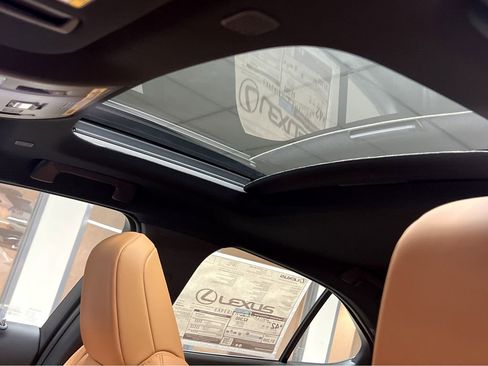 New 2026 Lexus UX 300h AWD image 10