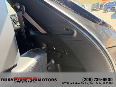 Used 2025 Mitsubishi Outlander SE AWD/4WD image 28