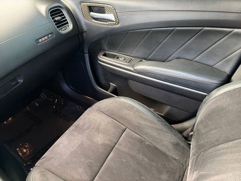 Used 2022 Dodge Charger Scat Pack w/ Plus Group RWD image 27