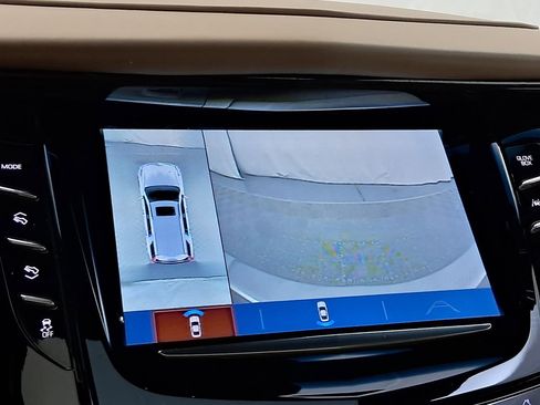 Used 2020 Cadillac Escalade ESV Platinum image 30