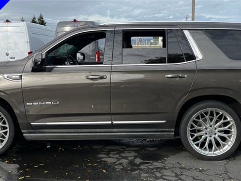 Used 2021 GMC Yukon Denali w/ Advanced Technology Package image 1