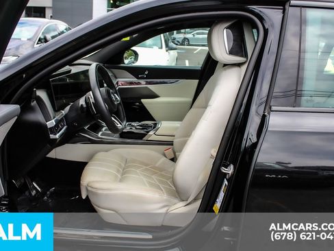 Used 2023 BMW 740i w/ Executive Package RWD image 15