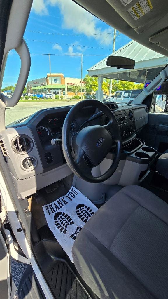 Used 2014 Ford E-150 and Econoline 150 Wagon RWD image 11