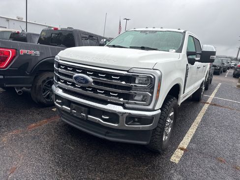 Used 2023 Ford F250 Lariat w/ Lariat Ultimate Package image 3