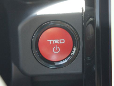 Used 2026 Toyota Tacoma TRD Pro AWD/4WD image 9