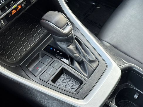 Used 2023 Toyota RAV4 XLE Premium image 21