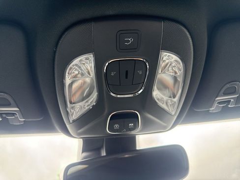New 2026 Jeep Compass Trailhawk w/ Sun, Sound & Navigation Group AWD/4WD image 18