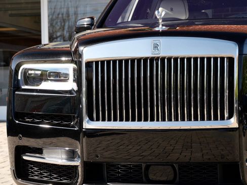 Certified 2023 Rolls-Royce Cullinan w/ Cullinan Package image 7