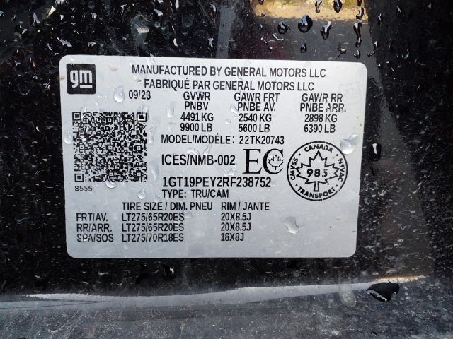 Used 2024 GMC Sierra 2500 AT4 w/ AT4 Premium Plus Package AWD/4WD image 25