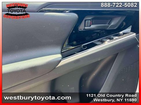 Used 2024 Toyota bZ4X AWD w/ Weather Package image 18