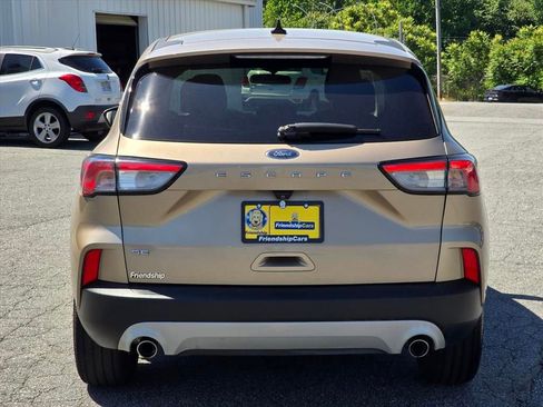 Used 2021 Ford Escape SE FWD image 25