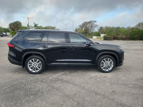 Used 2024 Toyota Grand Highlander Platinum image 7