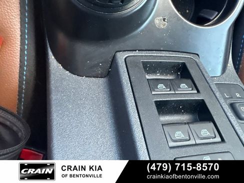 Used 2024 Ford Bronco Outer Banks AWD/4WD image 17