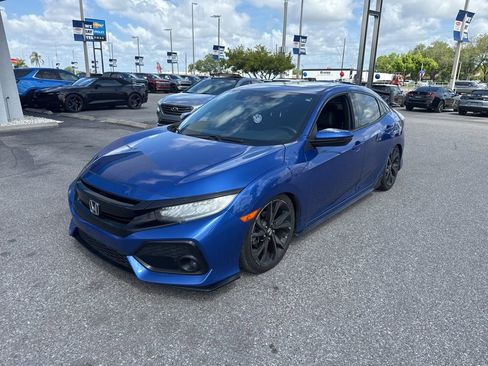 Used 2018 Honda Civic Sport Touring image 2