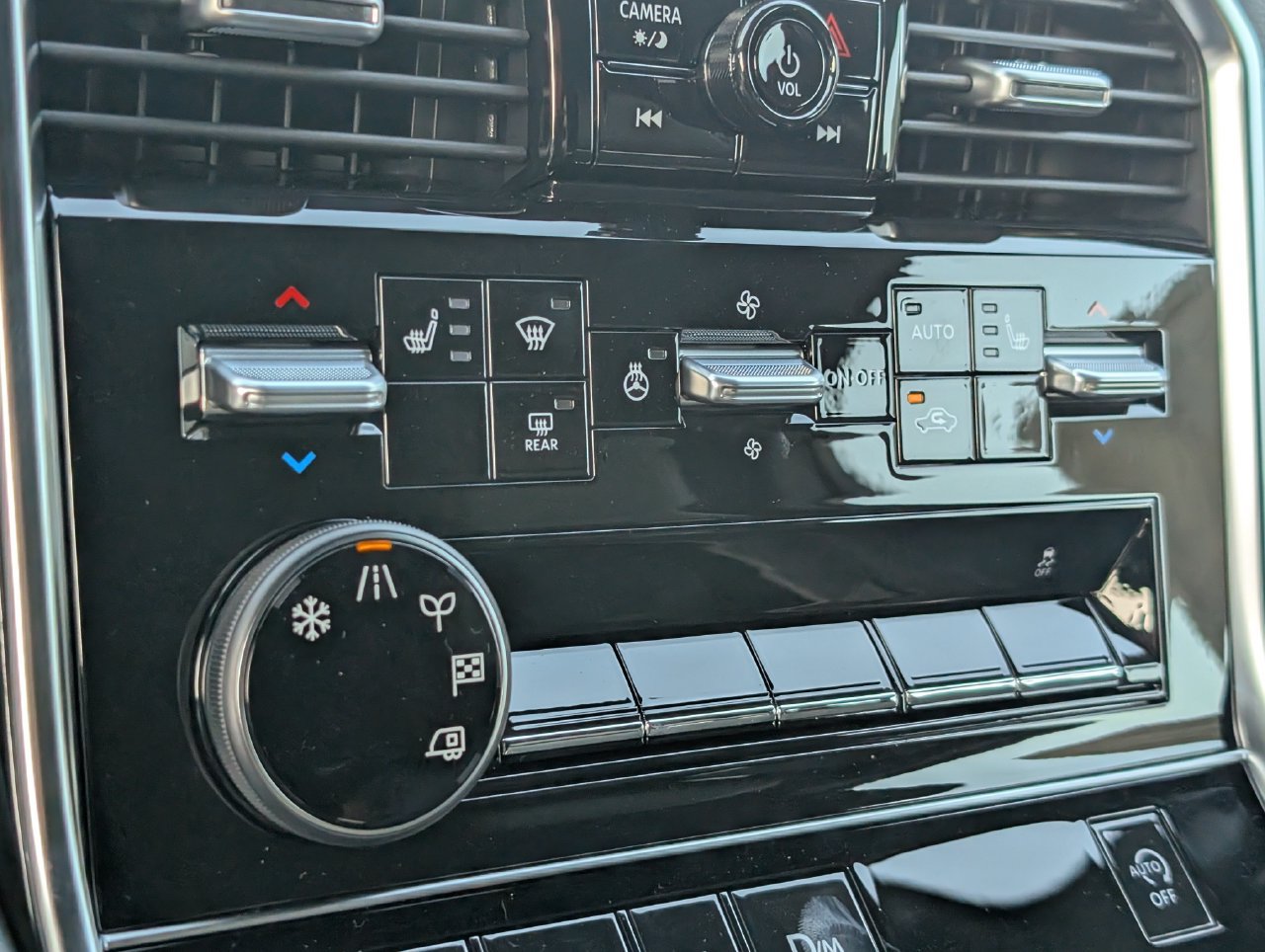 New 2026 Nissan Armada SL RWD image 13