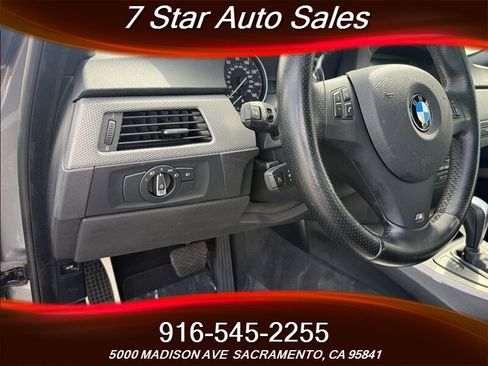 Used 2011 BMW 328i Convertible image 8