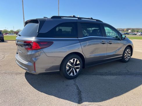New 2026 Honda Odyssey EX-L image 5