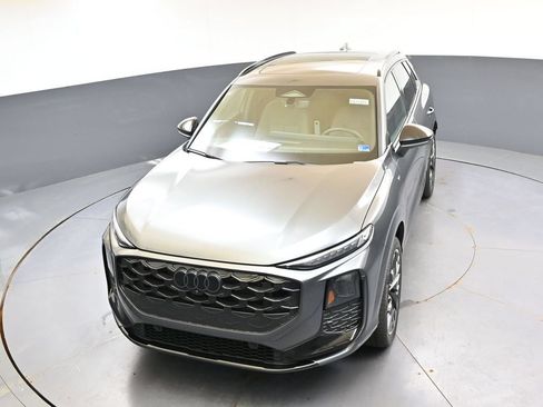 New 2026 Audi Q3 quattro 2.0T AWD/4WD image 36