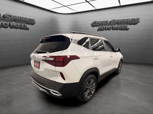 Certified 2023 Kia Seltos S w/ Navigation Package FWD image 5