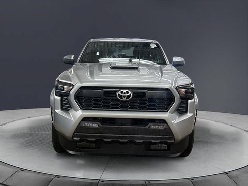 Used 2025 Toyota Tacoma TRD Sport AWD/4WD image 8