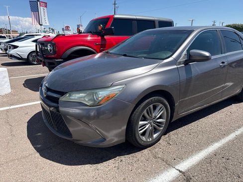 Used 2016 Toyota Camry SE FWD image 3