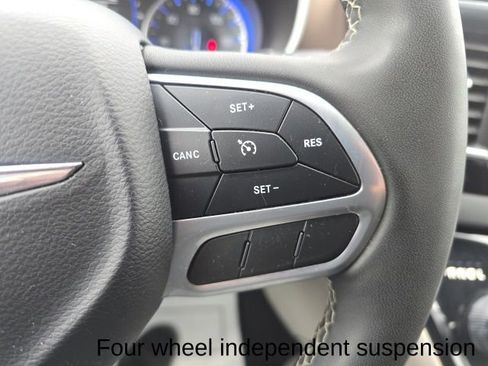 Used 2023 Chrysler Voyager LX image 14