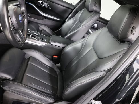 Used 2023 BMW 330e w/ M Sport Package RWD image 10