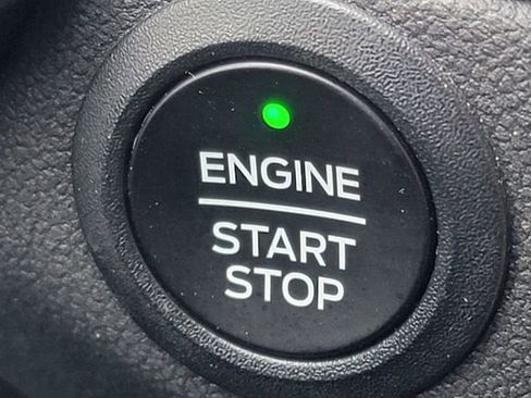 Certified 2022 Ford Escape SE image 4