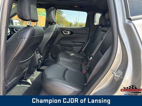 Used 2023 Jeep Compass High Altitude AWD/4WD image 35