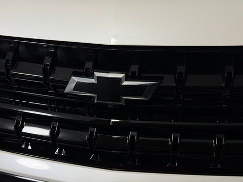 Used 2025 Chevrolet Suburban Z71 AWD/4WD image 14