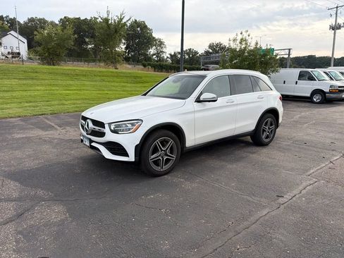 Used 2021 Mercedes-Benz GLC 300 4MATIC image 4