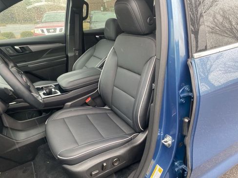 Used 2025 Buick Enclave Preferred image 14