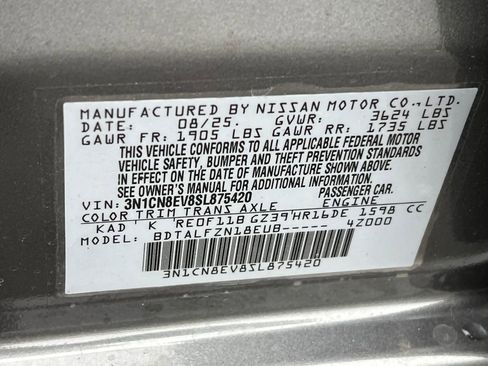 Used 2025 Nissan Versa SV w/ Trunk Package image 30