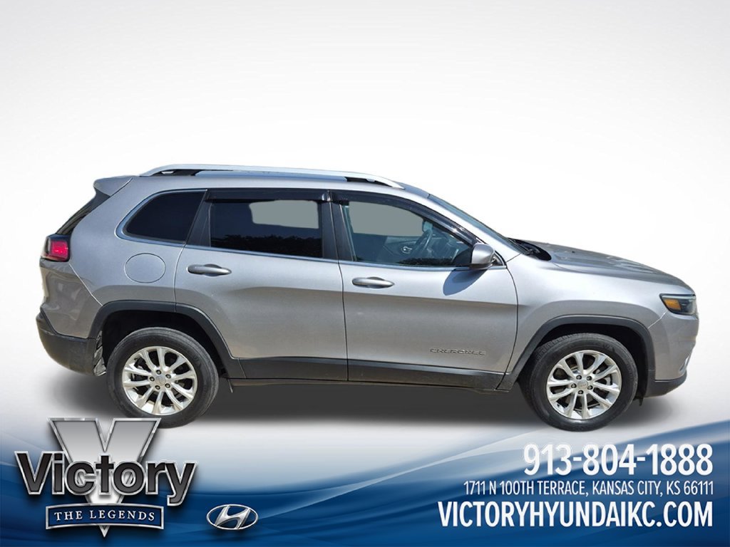 Used 2019 Jeep Cherokee Latitude w/ Popular Appearance Group FWD image 4