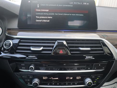 Used 2018 BMW 530i xDrive image 38