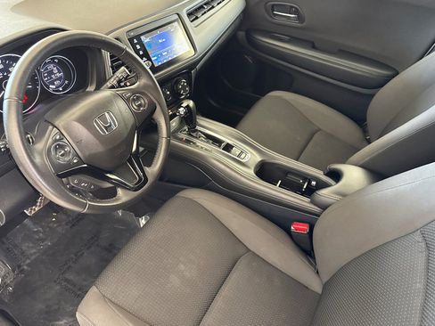 Used 2021 Honda HR-V Sport image 10