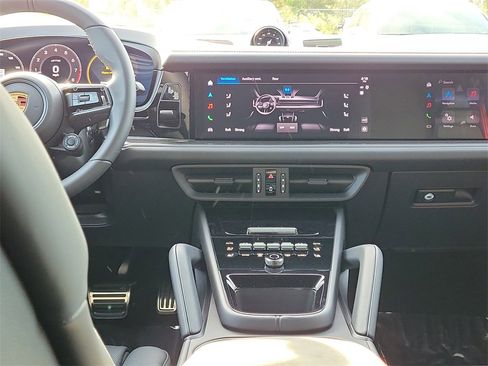 New 2026 Porsche Cayenne GTS image 22