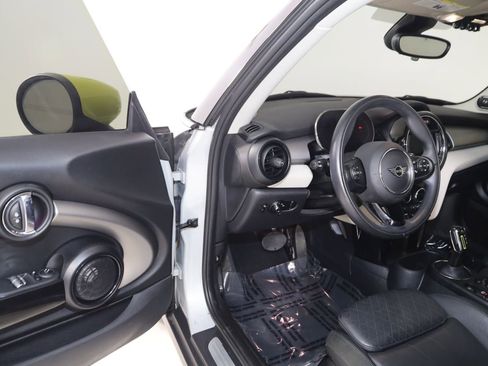 Used 2021 MINI Cooper SE w/ 6.5" Touchscreen Package FWD image 44