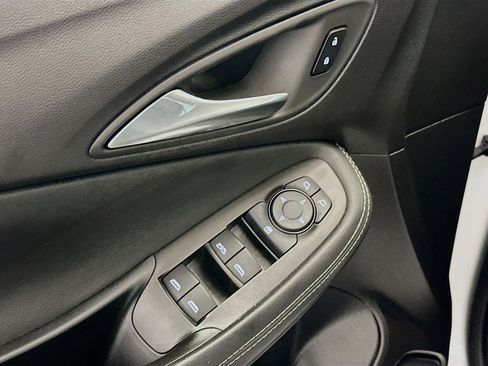 Used 2025 Buick Encore GX Preferred image 15