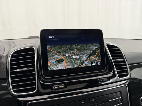 Used 2018 Mercedes-Benz GLS 450 4MATIC image 25