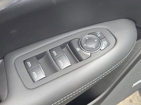 New 2025 Cadillac XT5 Luxury w/ LPO, Red Accent Package image 23