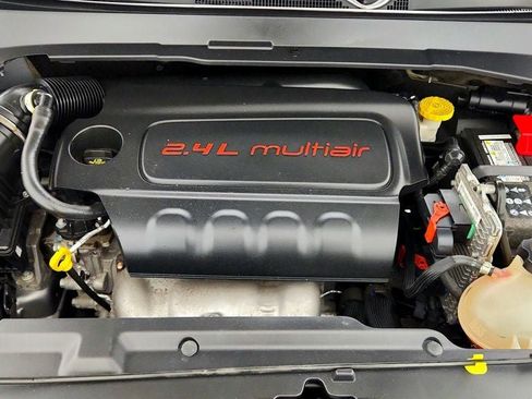 Used 2022 Jeep Compass Latitude w/ Sun and Sound Group AWD/4WD image 46
