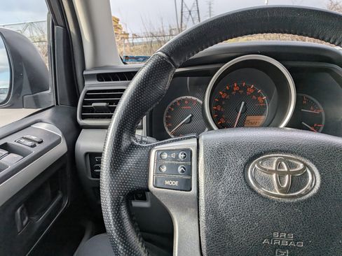 Used 2011 Toyota 4Runner SR5 image 18