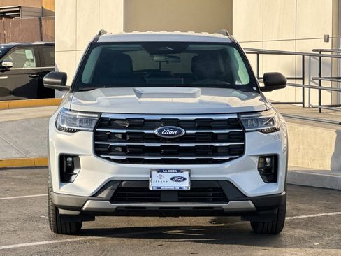 New 2026 Ford Explorer Active w/ Active Comfort Package image 8