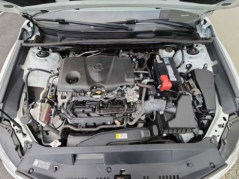 Used 2023 Toyota Camry LE image 11