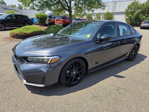 Used 2025 Honda Civic Sport image 3