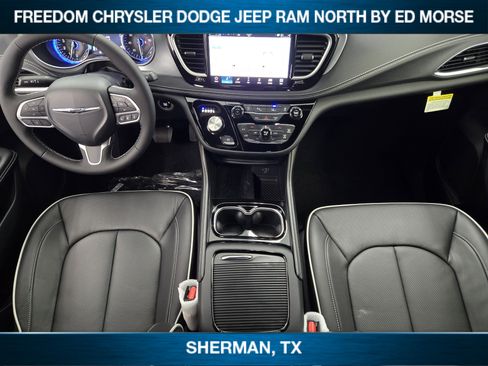 New 2026 Chrysler Pacifica Limited image 20