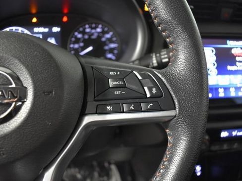 Used 2021 Nissan Kicks SR w/ Interior Electronics Package FWD image 15